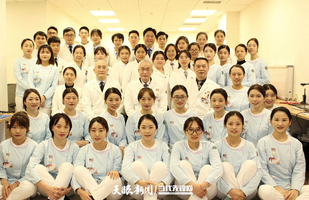 呼吸内科团队_副本.jpg